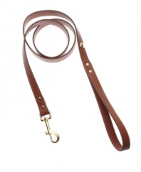 Fall in puppy love with this urban-chic dog leash designed for your favorite pooch! The Classic Heart leash from Kane & Couture's Bubba Dog collection is crafted of rich leather adorned with darling metal hearts that give your pup some stylish bite. Pair with the Classic Heart collar to complete the set.