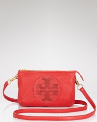 Master the mini bag trend with this logo-stamped crossbody from Tory Burch. Stylishly sized and wholly versatile, it's a small investment with major day-to-night dividends.