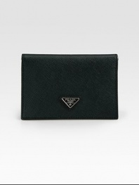 Textured saffiano leather design completed with an iconic logo accent.Six card slotsLeather3W x 5HMade in Italy