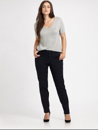 Slip into these stretch-cotton jeans that will comfortably give you the sleek-yet-classic silhouette you want.Button closureZip flyBelt loopsFront and back pocketsInseam, about 33Rise, about 1195% cotton/5% spandexMachine washImported of Italian fabric