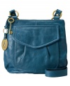 Get down to business (or out for some fun) with this versatile leather crossbody bag by Fossil.