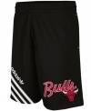 Take the bull by the horns. You'll be geared up to rush the court in these Chicago Bulls NBA shorts from adidas.