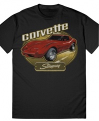 Keep it classic. Everyone will know your style of cars and clothes are classic in this graphic shirt from Hybrid.