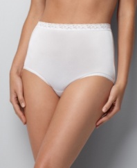 Keep it sweet and simple with this fantastic everyday brief by Bali. Comes in a pack of three. Style #2272