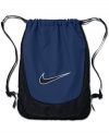 What a lightweight. Make transporting any gear easy with this lightweight bag from Nike.