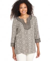 Instantly update casual days with Karen Scott's petite tunic top. The Moroccan-inspired print enlivens the chic silhouette for a touch of artisan-inspired charm.