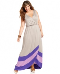 Soak up the sun in Soprano's sleeveless plus size maxi dress, highlighted by a colorblocked design-- it's a must-have for the season!