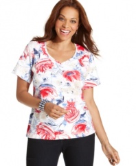 Partner your go-to causal bottoms with Karen Scott's short sleeve plus size top, flaunting a floral-print-- it's an Everyday Value!