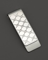 The classic interlocking Gs give this money clip iconic style.