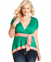 Sport an ultra-hot look with ING's short sleeve plus size top, highlighted by a colorblocked design!