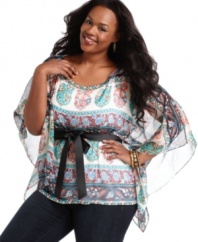 Looking stylish is a cinch with Soprano's batwing sleeve plus size top, accentuated by a tie front.