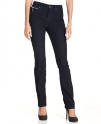 Unique details like a zippered coin pocket and curve-hugging seams on a sleek, skinny silhouette make these petite Style&co. jeans sizzle!