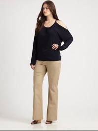 Slip on these classic twill pants featuring back waist darts to ensure a modern and flattering fit. Hook-and-eye closureZip flyFront pocketsBack waist dartsBelt loopsBack welt pocketsInseam, about 3297% cotton/3% spandexMachine washImported