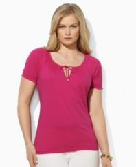 This short-sleeved plus size Lauren by Ralph Lauren top is designed in light-as-air tissue cotton with smocked cuffs and a chic keyhole at the front.