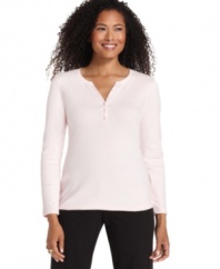 Every woman needs a basic henley in her wardrobe and this petite version from Karen Scott is a perfect find! Pair it with everything from jeans to trousers.