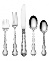 Beautiful curling scrolls accentuate the undulating shape of Gorham's Strasbourg dinner place settings. In radiant sterling silver, this sophisticated flatware pays homage to an ancient French city and ensures a truly awe-inspiring formal table. With an oversized knife and fork.