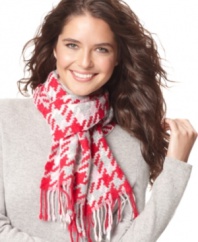 Crafted in cashmere, Charter Club's chunky houndstooth scarf is a classic fashion staple you'll love forever.