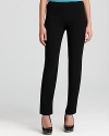 The foundation to city-chic style, these sleek Eileen Fisher Petites pants flaunt a skinny silhouette for modern appeal. Polish off the look with pumps.