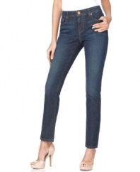 The ultimate petite skinnies from DKNY Jeans, with a touch of stretch for a great fit! The blue wash features just right amount of fading for a flattering look you'll wear all year long.