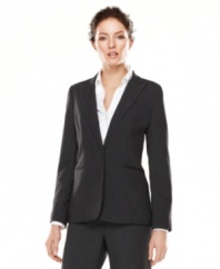 In a slim cut, this Calvin Klein fitted blazer is perfect for a chicly polished look!