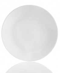Set 5-star standards for your table with a sleek accent plate from Hotel Collection. Balancing a delicate look and exceptional durability, this translucent dinnerware is designed to cater virtually any occasion. Complements Link and Bone China dishes.