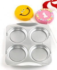 A simple twist to an old-fashioned favorite-put some pep into your parties with cookie pops, an easy-to-make treat that takes all the deliciousness of your favorite dessert and displays it in a fun, quirky way. The heavy-duty aluminum pan creates four round treats that are ready for decorations galore.