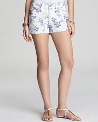 Paige Denim collaborates with Liberty of London to deliver signature denim in iconic prints. These shorts flaunt a pretty floral pattern that defines effortlessly chic summer style.