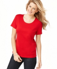 Karen Scott's basic petite tee has a contoured fit that always looks chic. Priced extremely well, stock up on these must-have tops and build your wardrobe from here!