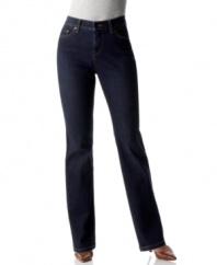 The best jeans for petites make you look your slimmest. A built-in tummy-slimming panel ensures you'll look your best in Levi's Perfectly Slimming straight leg jeans, in a flattering dark wash.