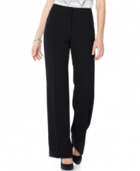 These petite straight-leg pants offer a streamlined silhouette that works with almost anything in your nine-to-five wardrobe and pairs easily with other pieces from Kasper's collection of suiting separates.