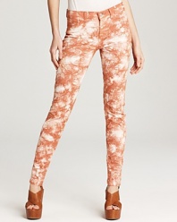 Emboldened by a tie-dye print, these J Brand skinny twill jeans are sure to boldly punctuate every look.