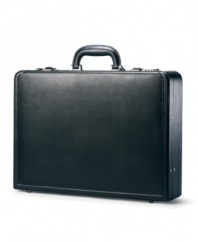 Always a classic look for a sharp approach to the business of the day. The traditional attaché features a stylish construction that beckons the timelessness of ages past with a bonded leather exterior and stunning suede interior. 3-year interior.