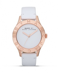Crafted of rose gold plate with quartz movement, this watch from MARC BY MARC JACOBS is a perfect fusion of and flair and function. Slip it on to add playful polish to your daytime uniform.