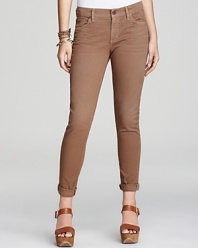 Punctuate your off-duty style with these Citizens of Humanity skinny jeans, rendered in a rich, earthy hue.