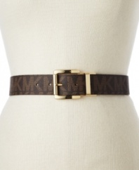 Inspired by the sophistication of classic luggage, this wide logo belt by MICHAEL Michael Kors features gleaming hardware.