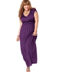 Score one of the season's must-have looks with Soprano's short sleeve plus size maxi dress, cinched by a ruched empire waist.