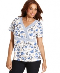 Complete your weekend look with Karen Scott's short sleeve plus size top, blooming a floral print.